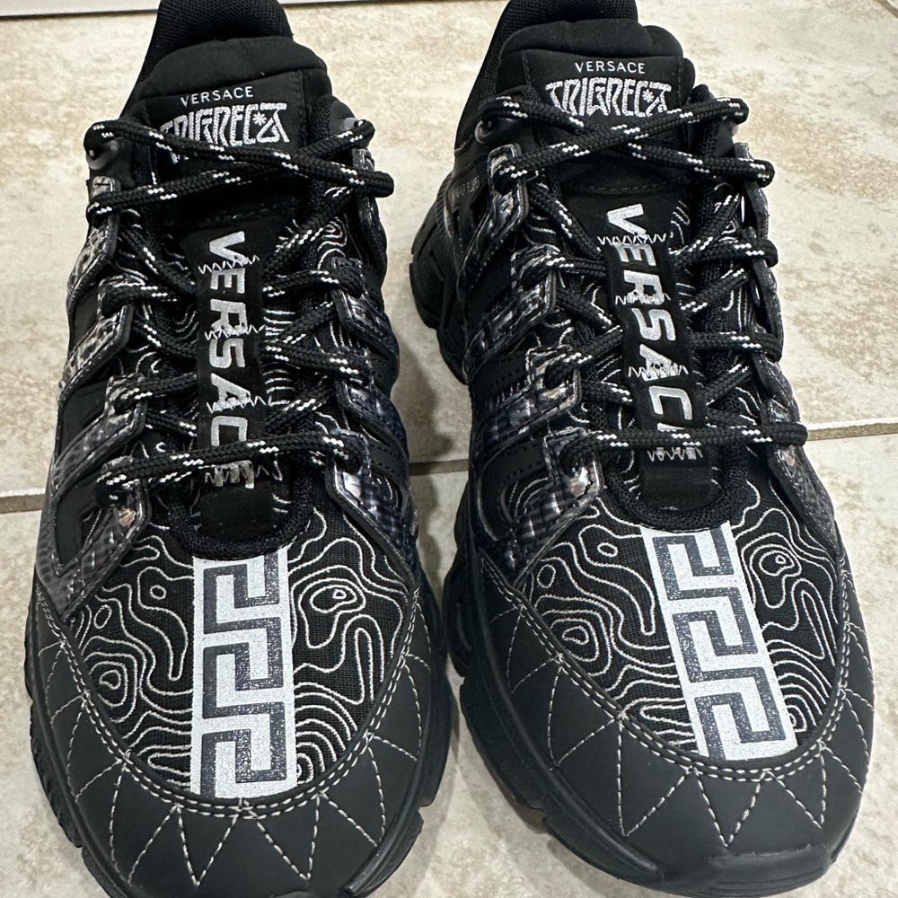 Versace shoes size IT 39.5